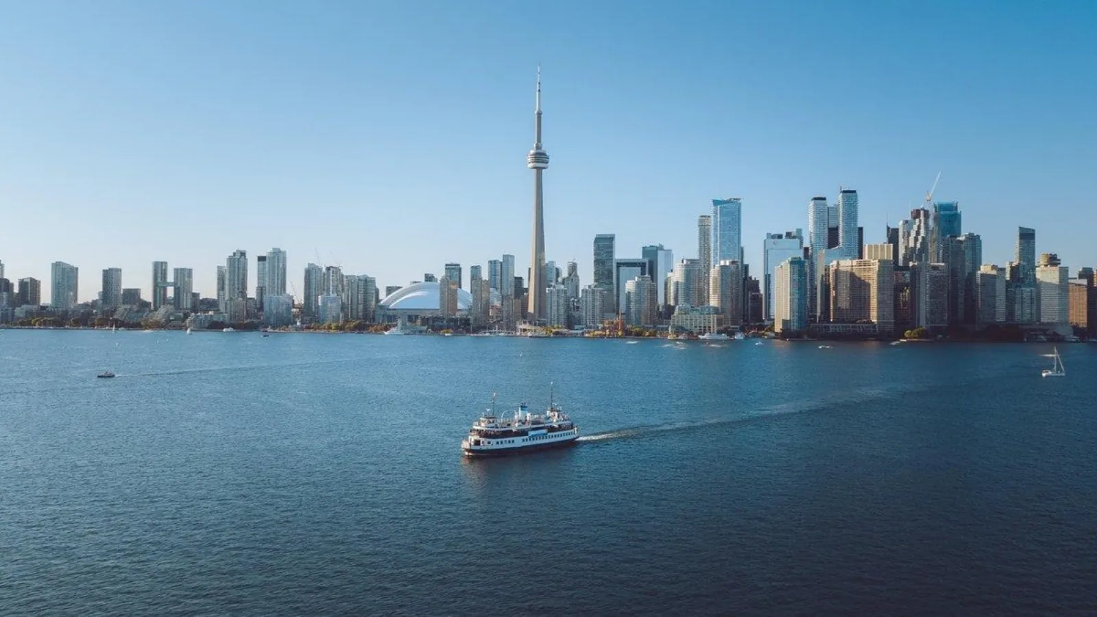 Toronto cosmopolita e multicultural: uma cidade divertida para desvendar