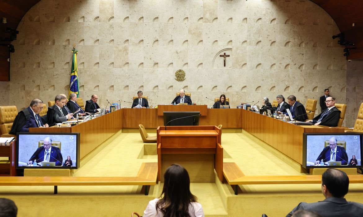 STF interrompe julgamento; sessão será retomada será às 14h
