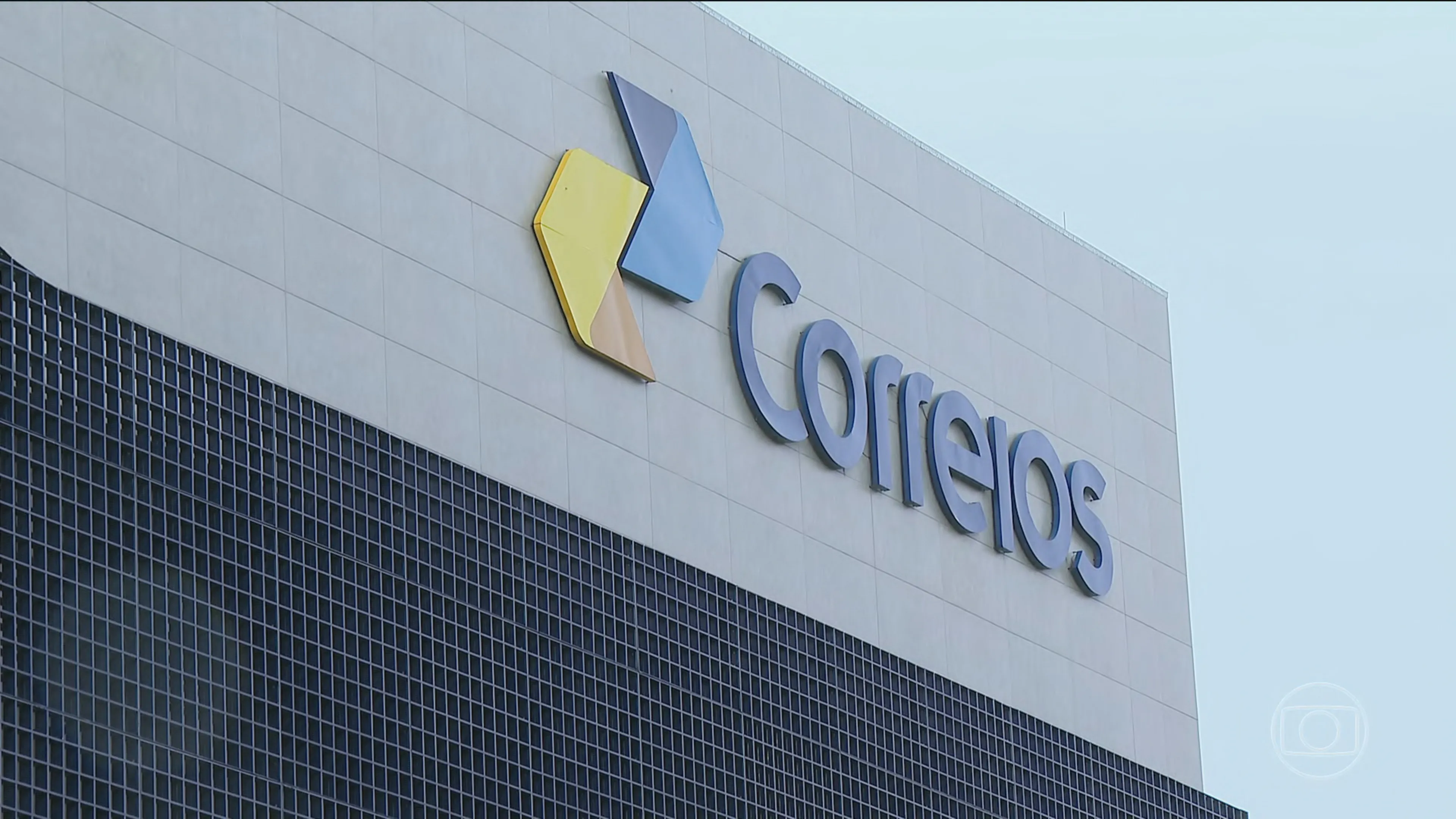 Greve dos Correios continua após TST suspender julgamento; veja o que acontece agora