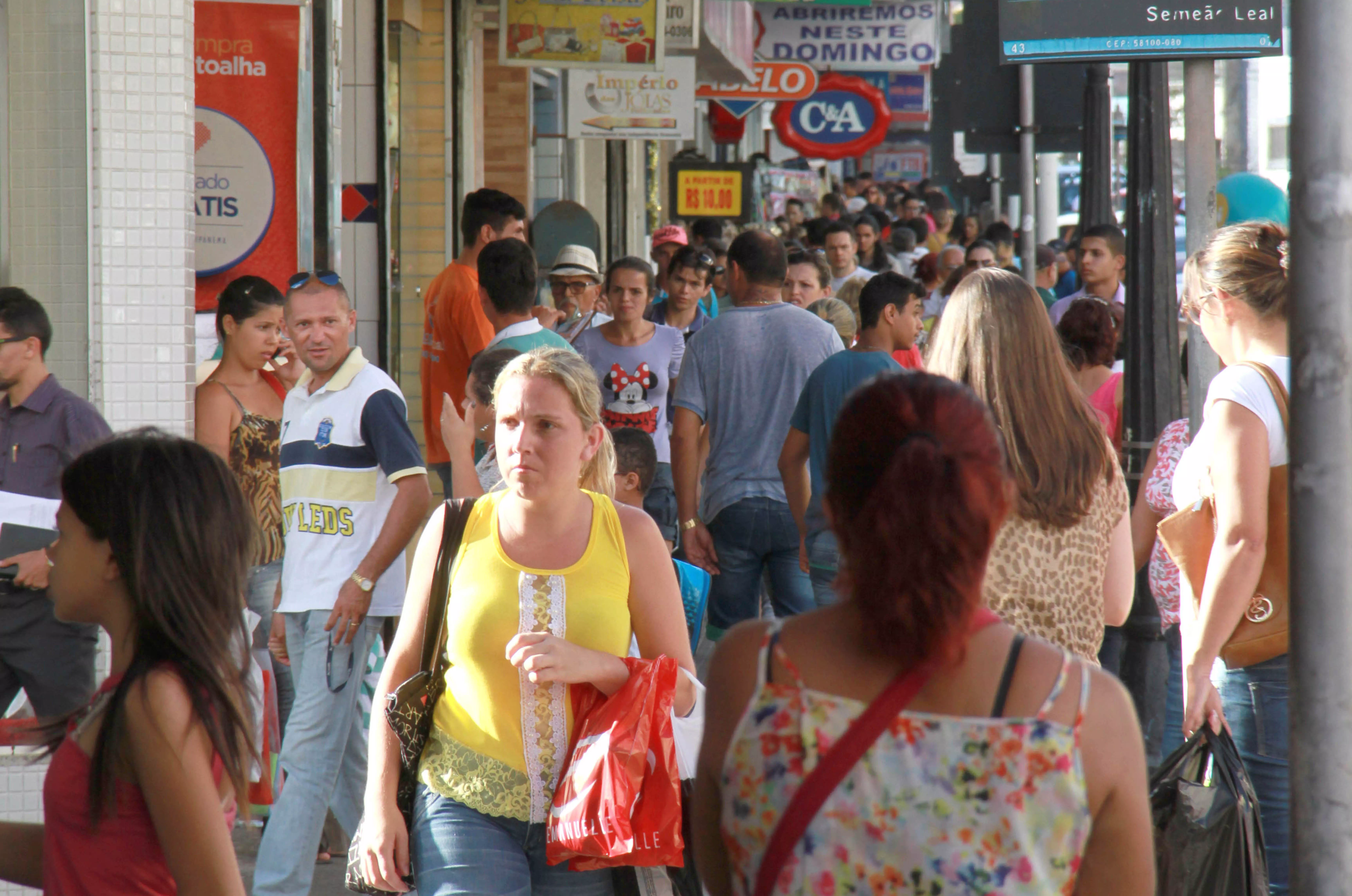 Dia do Comerciário: veja o que abre e o que fecha em Campina Grande