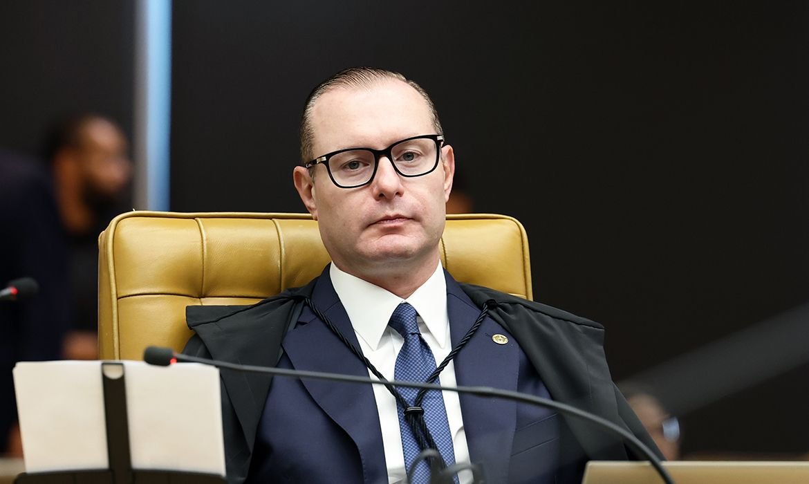 Zanin pede manifestação da Anatel sobre acesso à internet nas eleições
