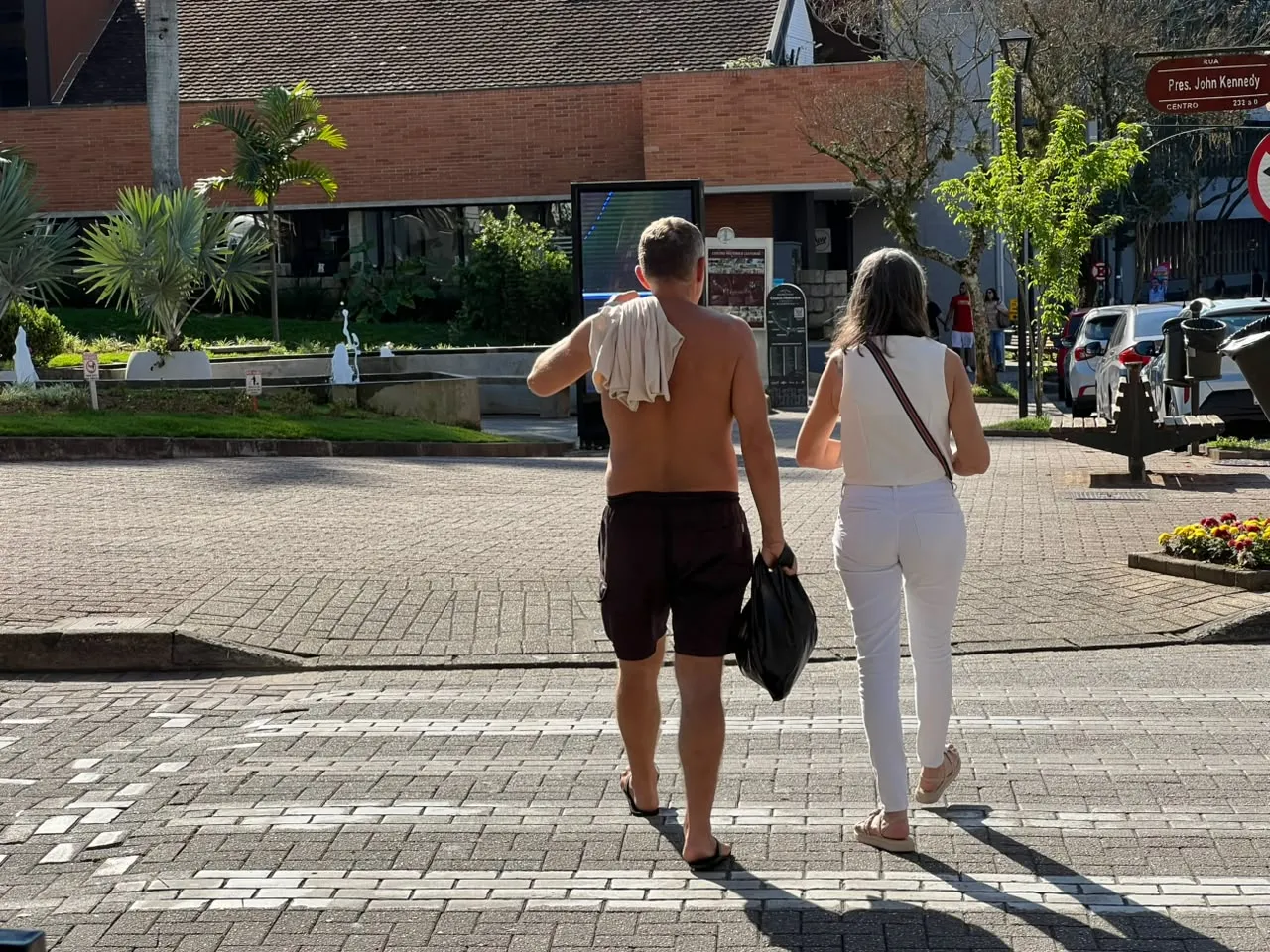 Primeiro fim de semana da primavera tem calor intenso e máxima de 33 °C em SC