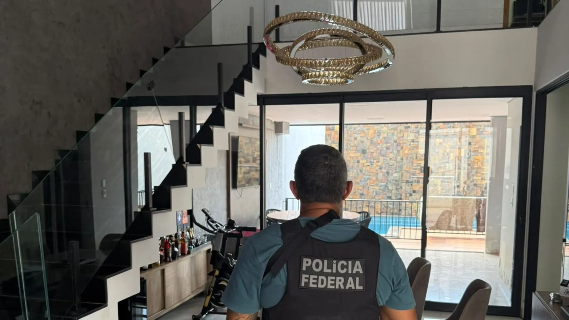 Líder de organização que trazia drogas 'premium' do exterior para MG é preso ao visitar familiar em Uberlândia