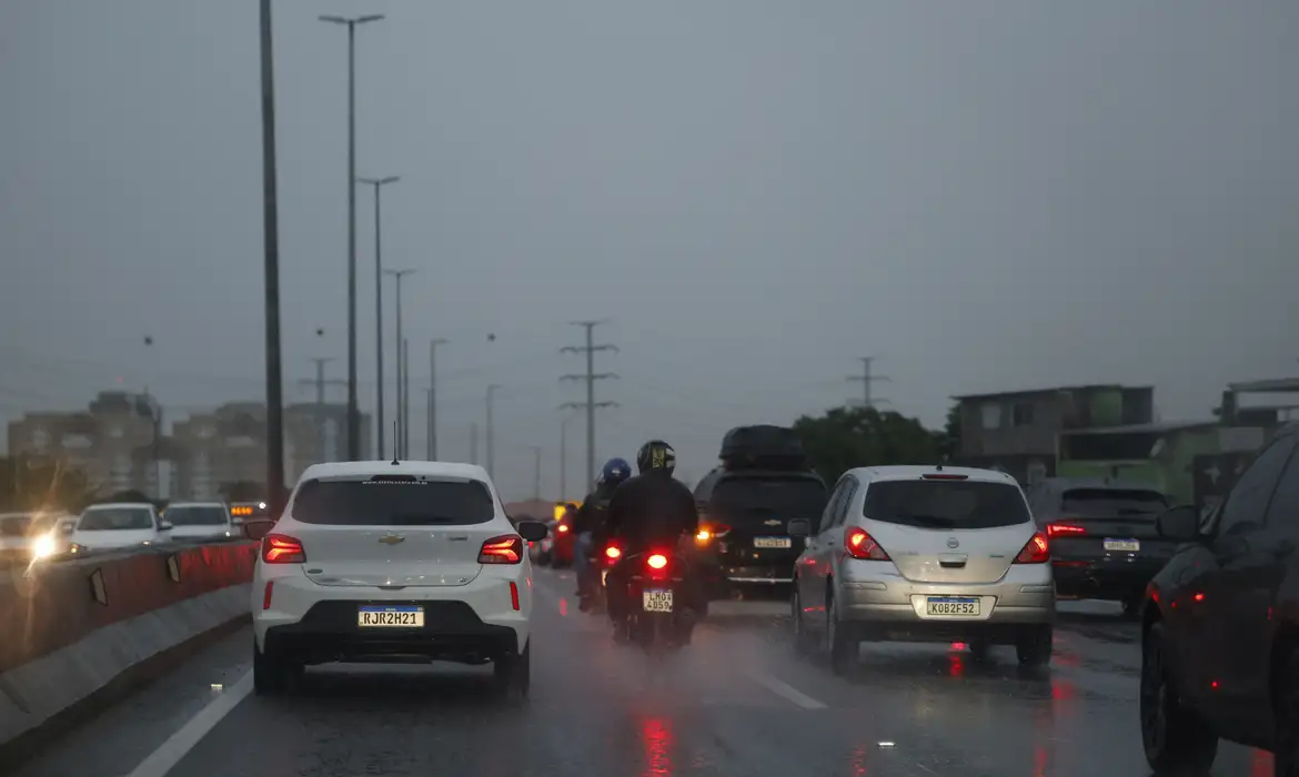 Chuva chega ao interior do Nordeste depois de seca prolongada