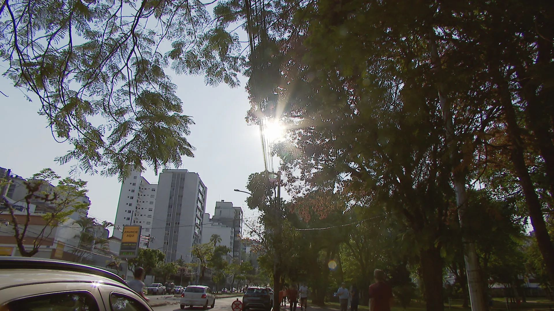 Calor e chuvas isoladas devem continuar nesta semana em Juiz de Fora e região; confira a previsão