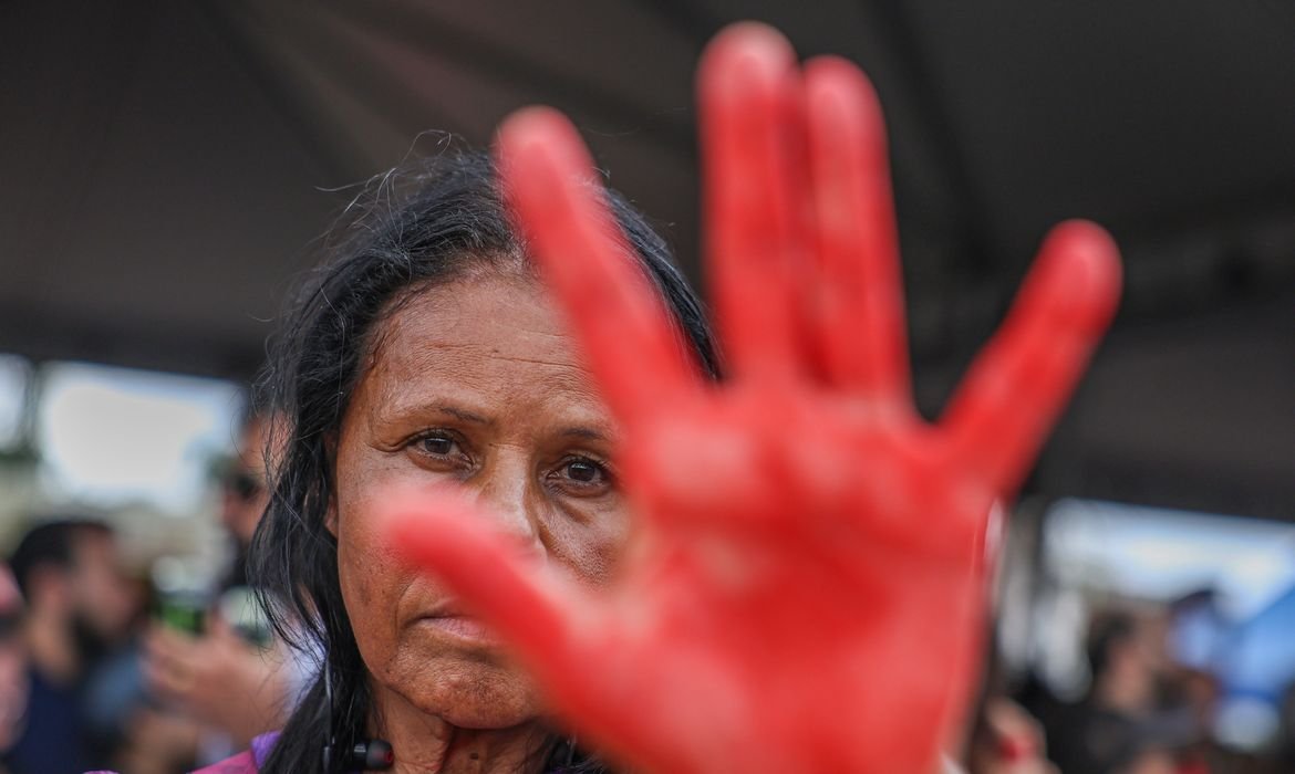 Lei institui atendimento a vítimas de violência física e sexual 