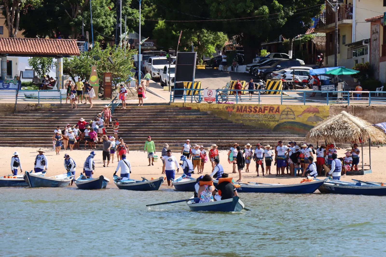 Viagem leva 178 idosos de Óbidos a Alter do Chão, em Santarém, para passeio e atividades na praia