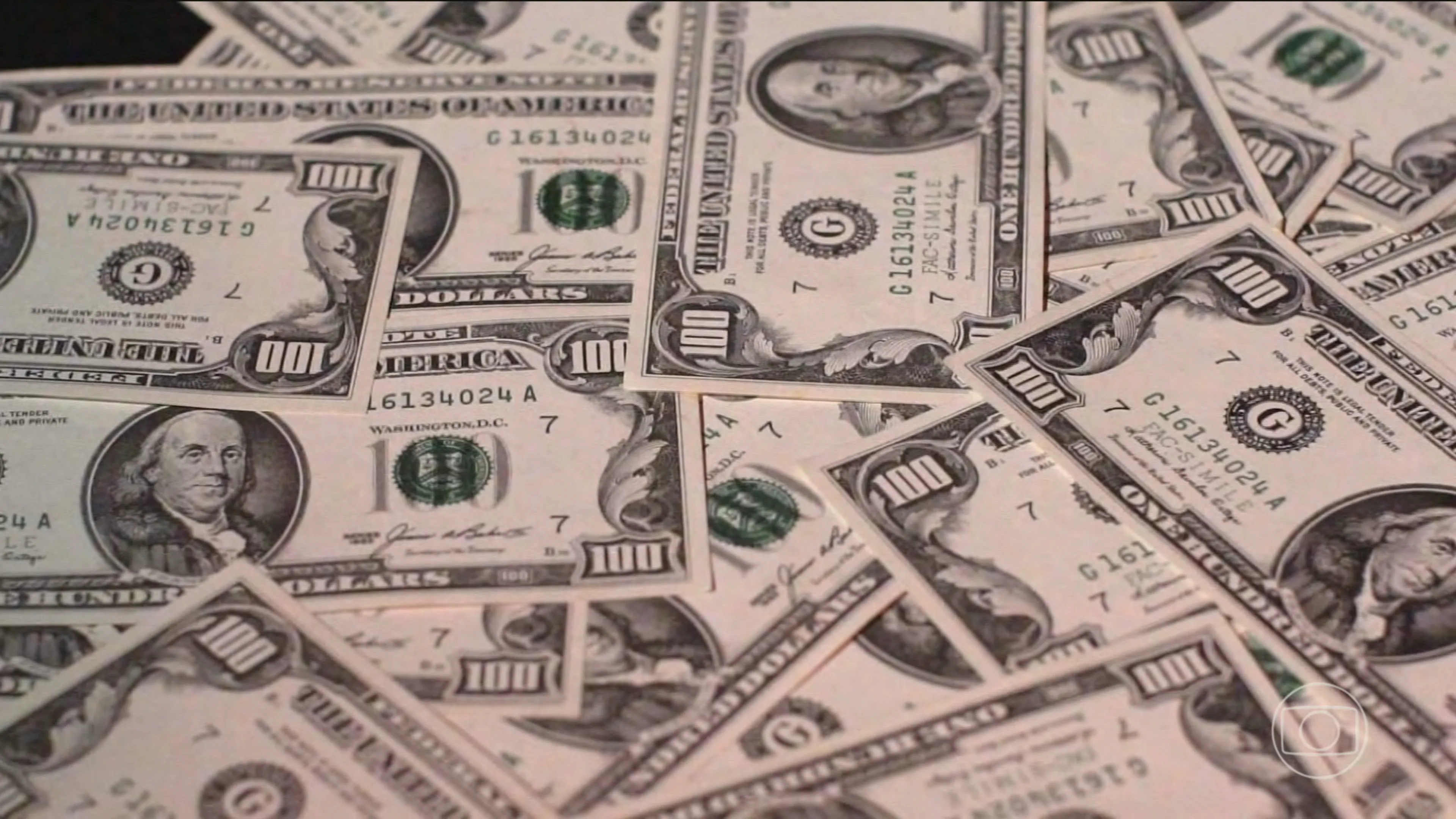 Dólar abre sessão desta quarta-feira, com inflação dos EUA e contas públicas no foco