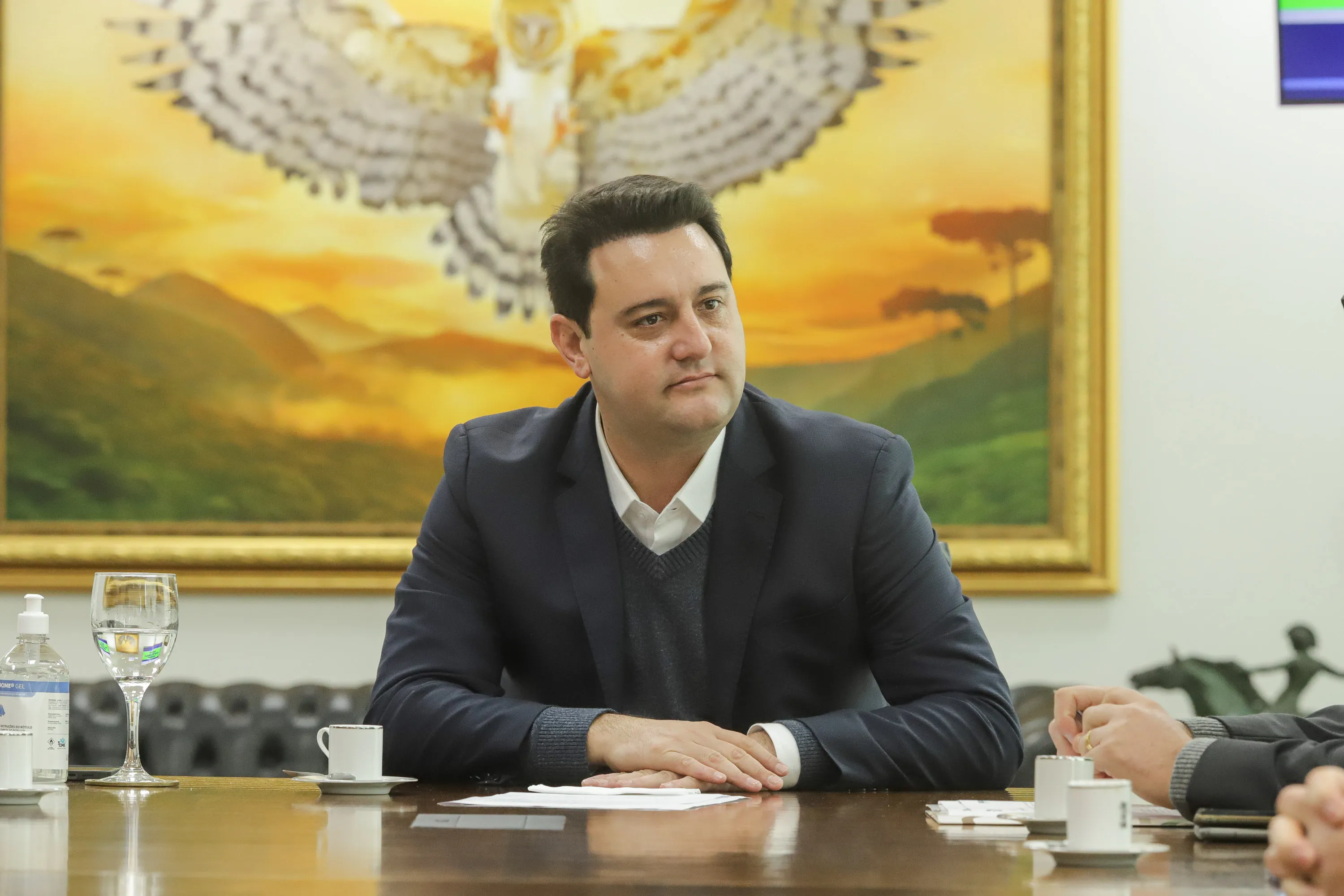 Quaest no Paraná: 79% aprovam e 12% desaprovam governo de Ratinho Junior