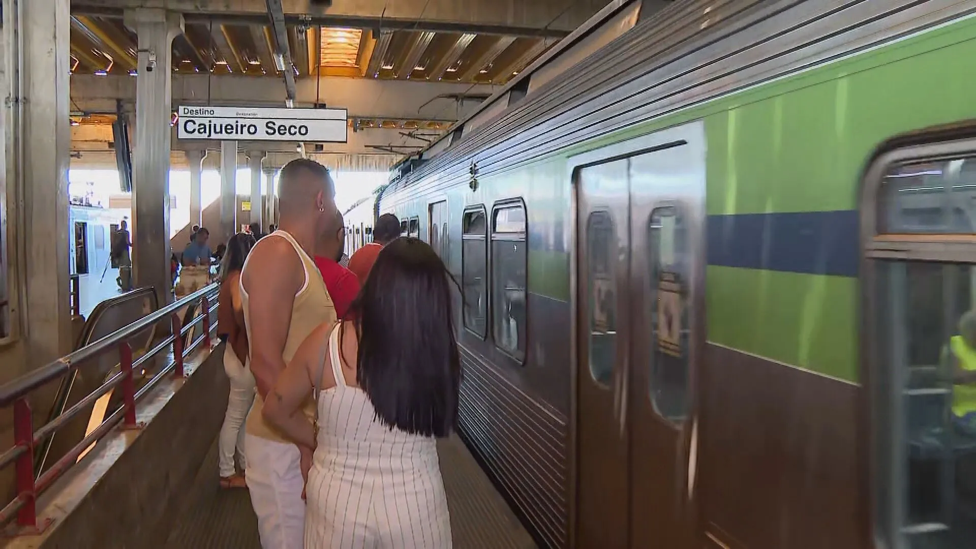 Linha Sul do Metrô do Recife volta a funcionar após falha elétrica