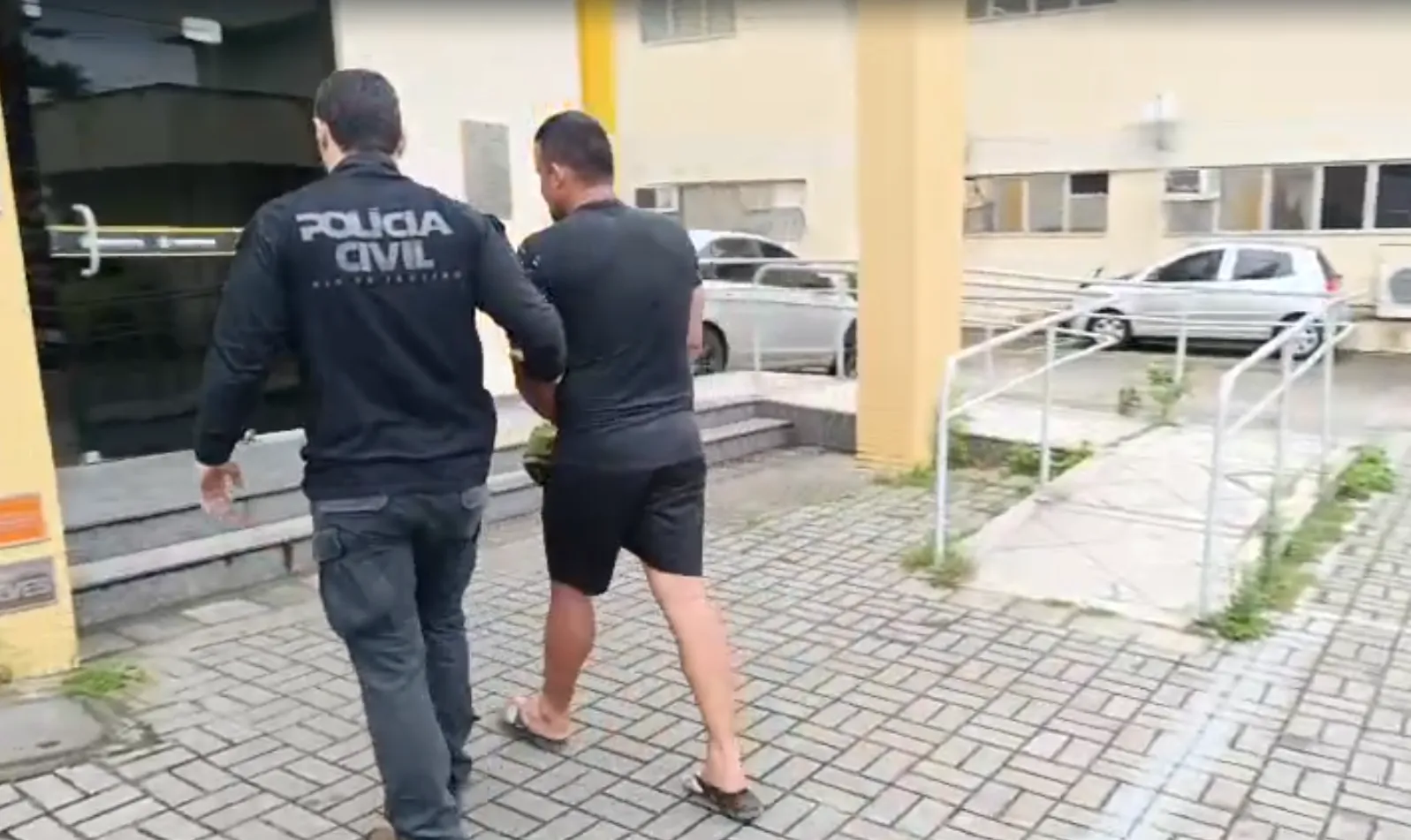 Homem é preso suspeito de envolvimento em ataque a tiros que matou 2 em Magé