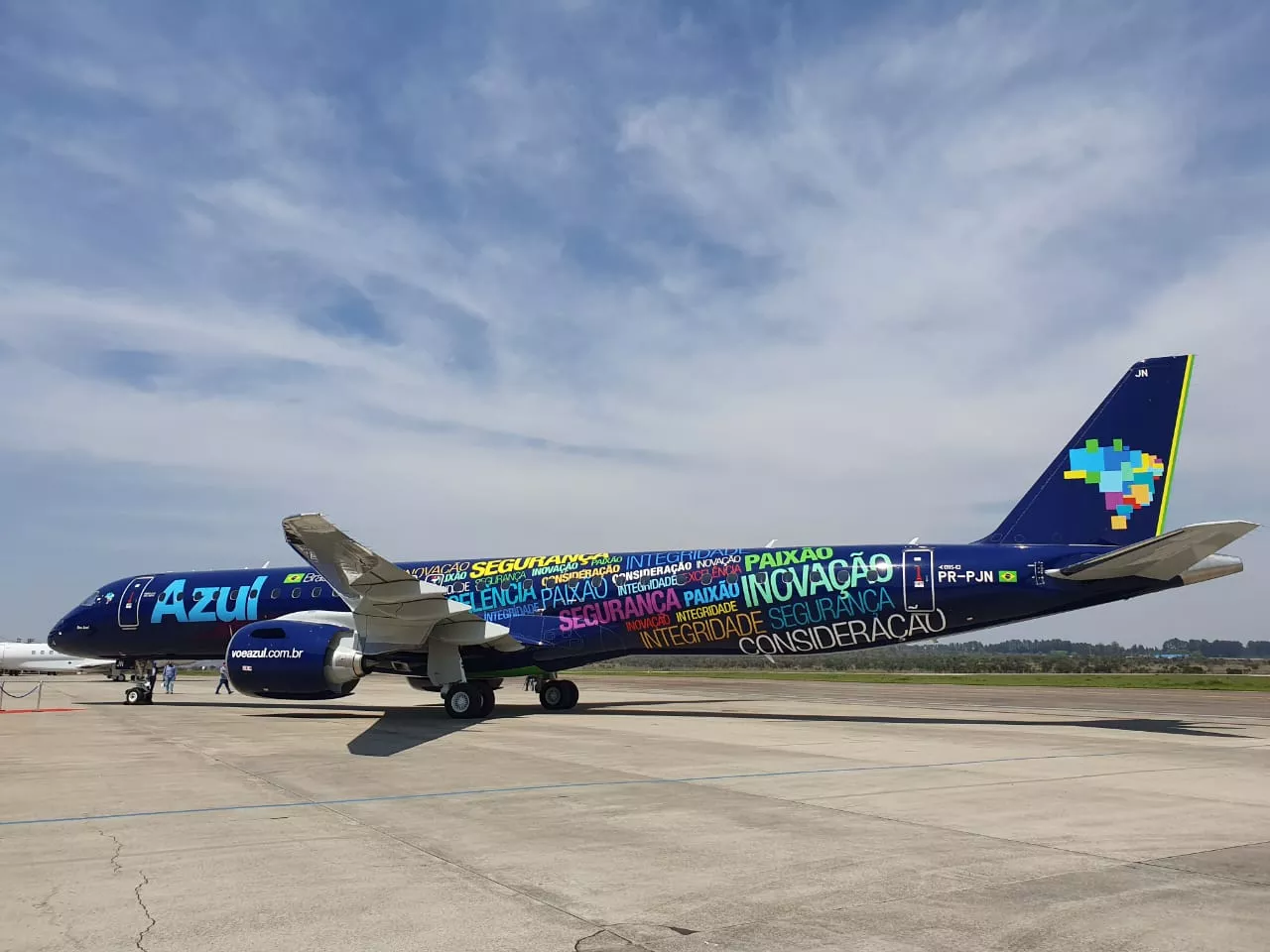 Falha em GPS usado por aviões da Embraer afeta voos da Azul