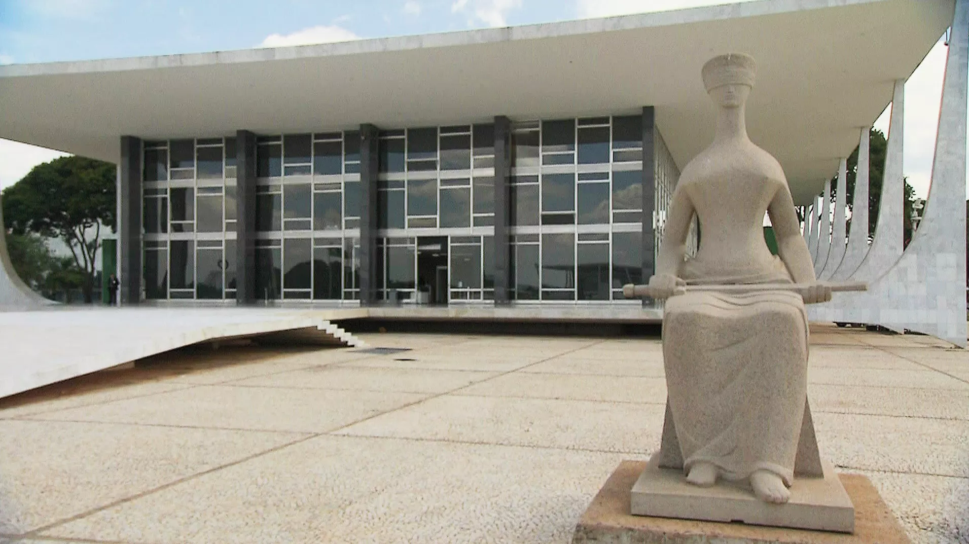 AGU aciona PF e PGR para investigar suposto financiamento do governo dos EUA a ações contra o Supremo