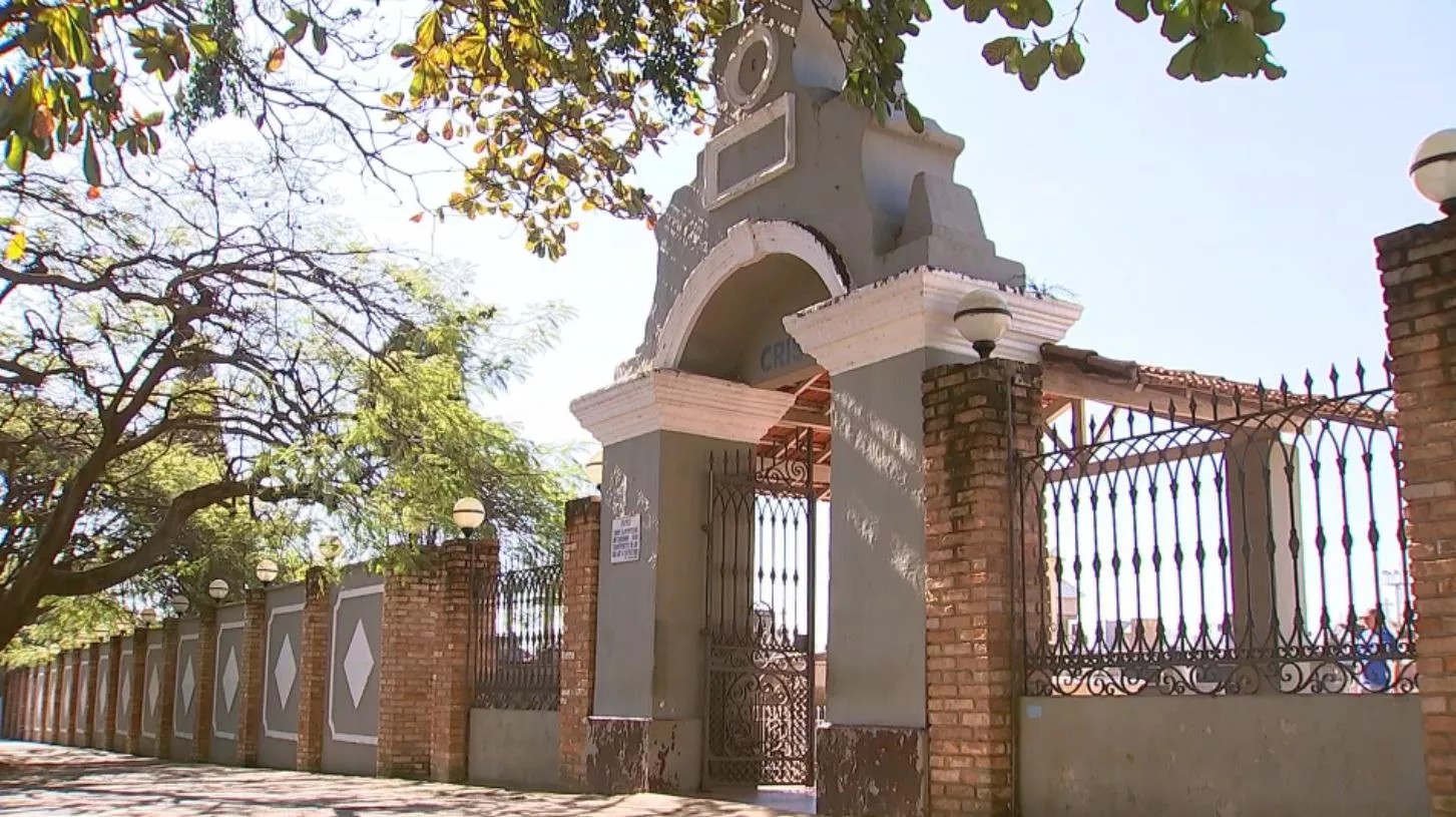 Prefeitura de Tatuí determina prazos para reformas e limpeza de jazigos antes do feriado de Finados; entenda