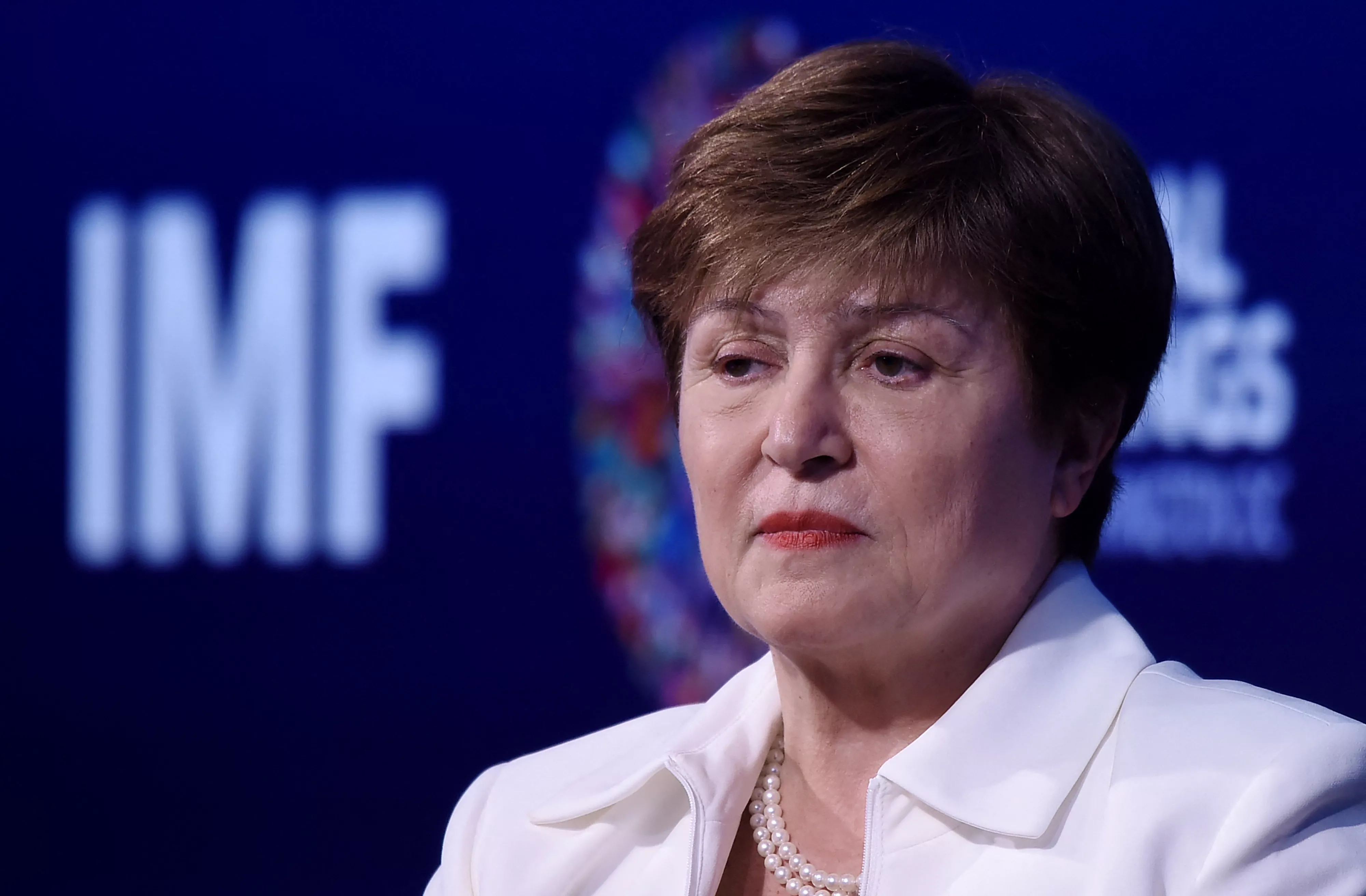 IA pode afetar 40% dos empregos no mundo e dificultar entrada de jovens no mercado, alerta FMI
