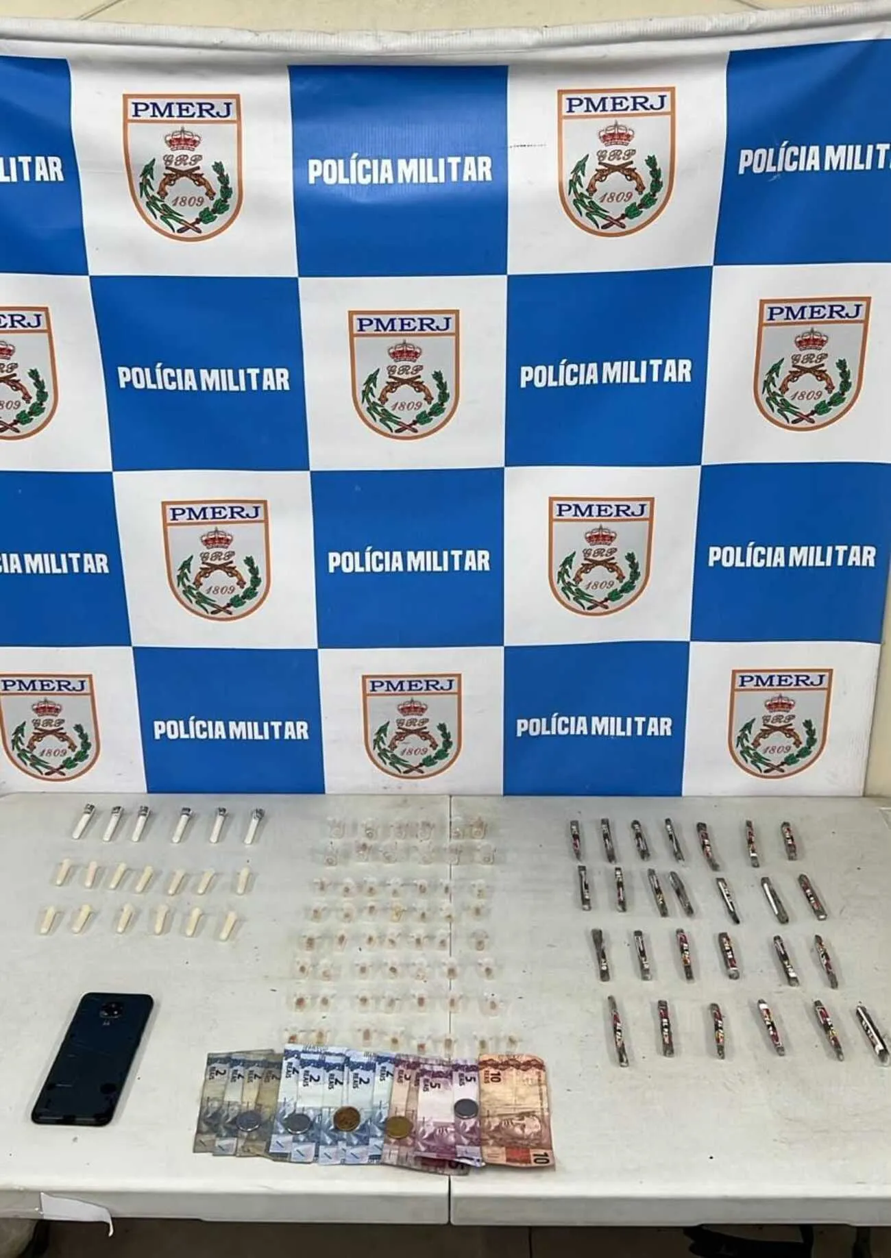 Homem é preso com drogas em Volta Redonda