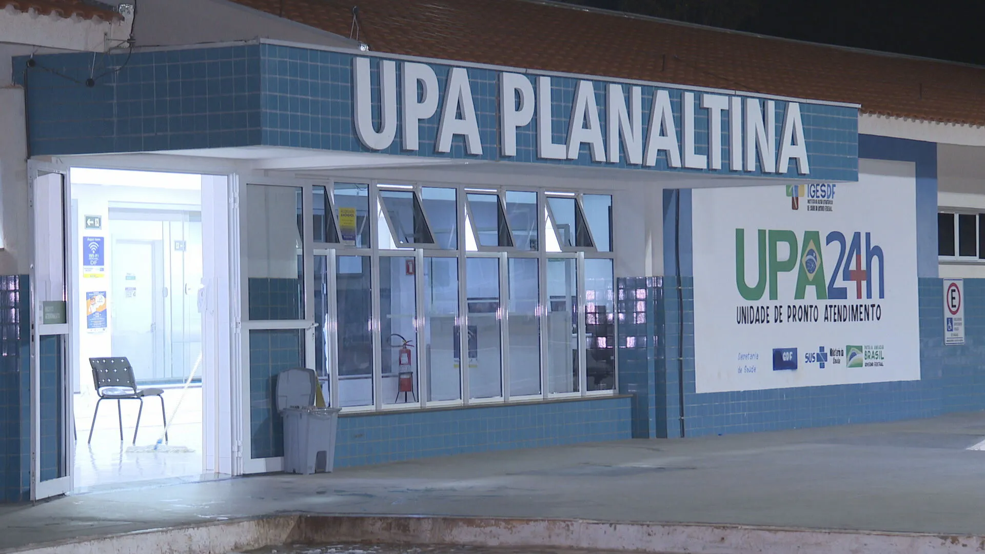 Confusão em UPA do DF termina com paciente detida e vigilante com arranhões; VÍDEO