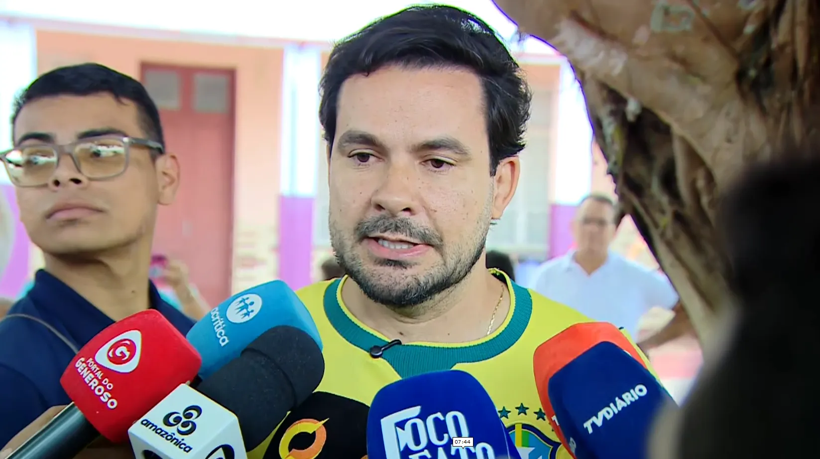 Capitão Alberto Neto (PL) vota em Manaus