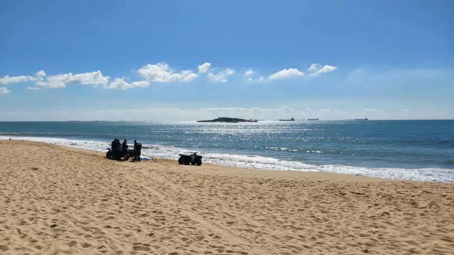 Homem é encontrado morto no mar da Praia de Itaparica, em Vila Velha