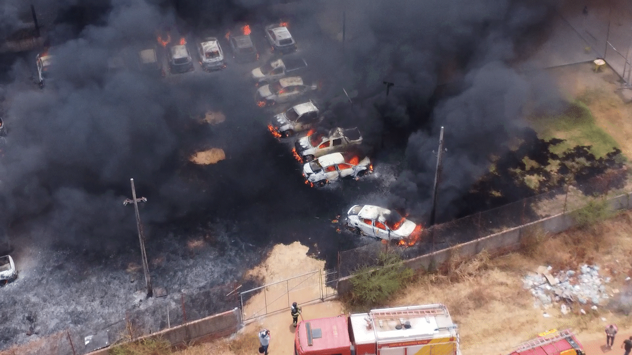 Incêndio destrói mais de 20 carros em pátio de locadora em Picos