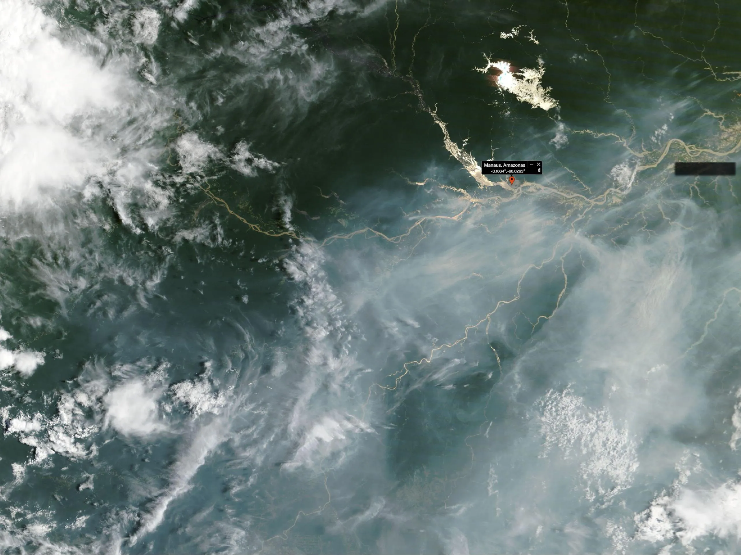 Satélite da Nasa registra fumaça de queimadas florestais no AM vista do espaço